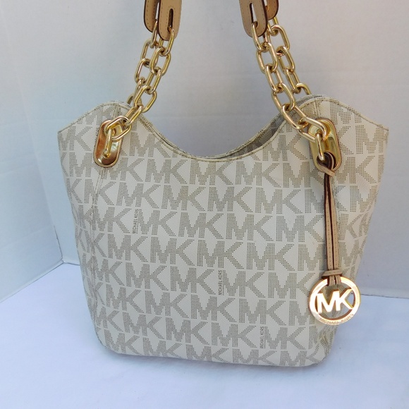 SOLD-MICHAEL KORS SIGNATURE MONOGRAM CHAIN TOTE - Picture 2 of 8
